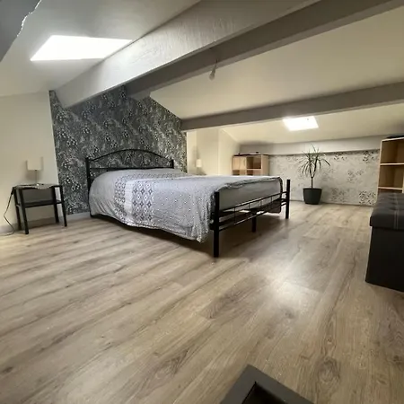 Cosy Au Calme, Exterieur Et Parking Prive Lägenhet *