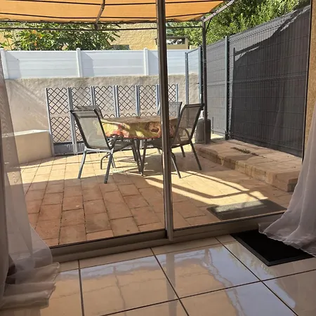 Cosy Au Calme, Exterieur Et Parking Prive * Marguerittes